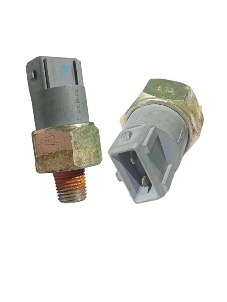 SENSOR LUZ VALVULA PRINCIPAL DE FRENO IVECO DAILY 70C16