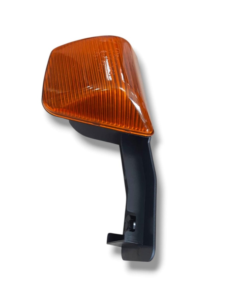 COCUYO IZQUIERDO LUZ DE CRUCE LATERAL PARACHOQUE IVECO STRALIS