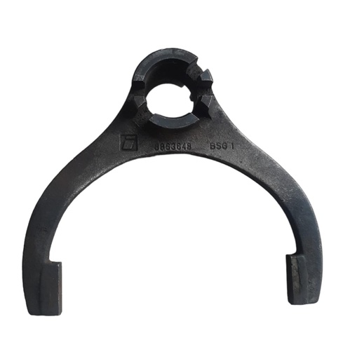 [8863648-US] HORQUILLA DE CAMBIO IVECO EURO CARGO 120 / 150E18 / E21 USADA